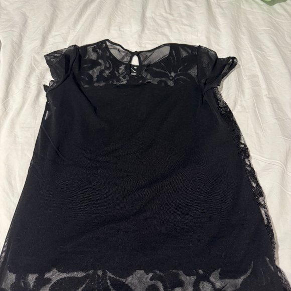 Beautiful black sequenced top NWOT - Picture 3 of 5